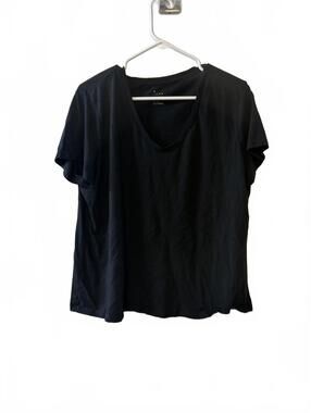 a.new day Black V-Neck T-Shirt XXL